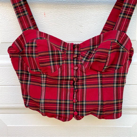 FOREVER 21 size M crop top plaid red with buttons down the front. - Picture 3 of 8